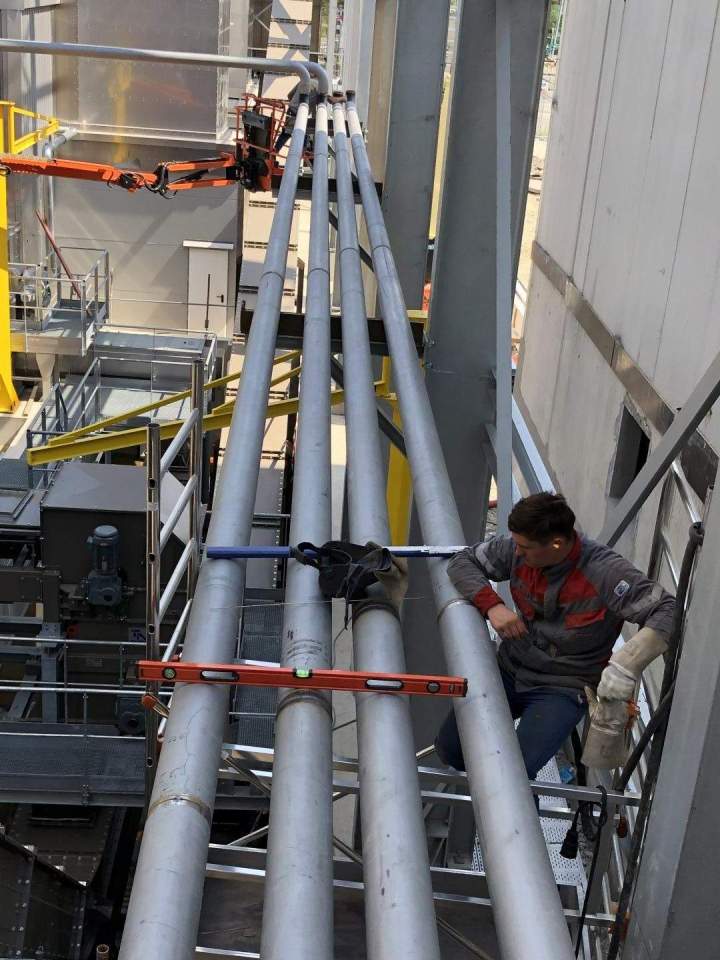Installation de tuyauterie sur une structure industrielle Auvergne-Rhône-Alpes
